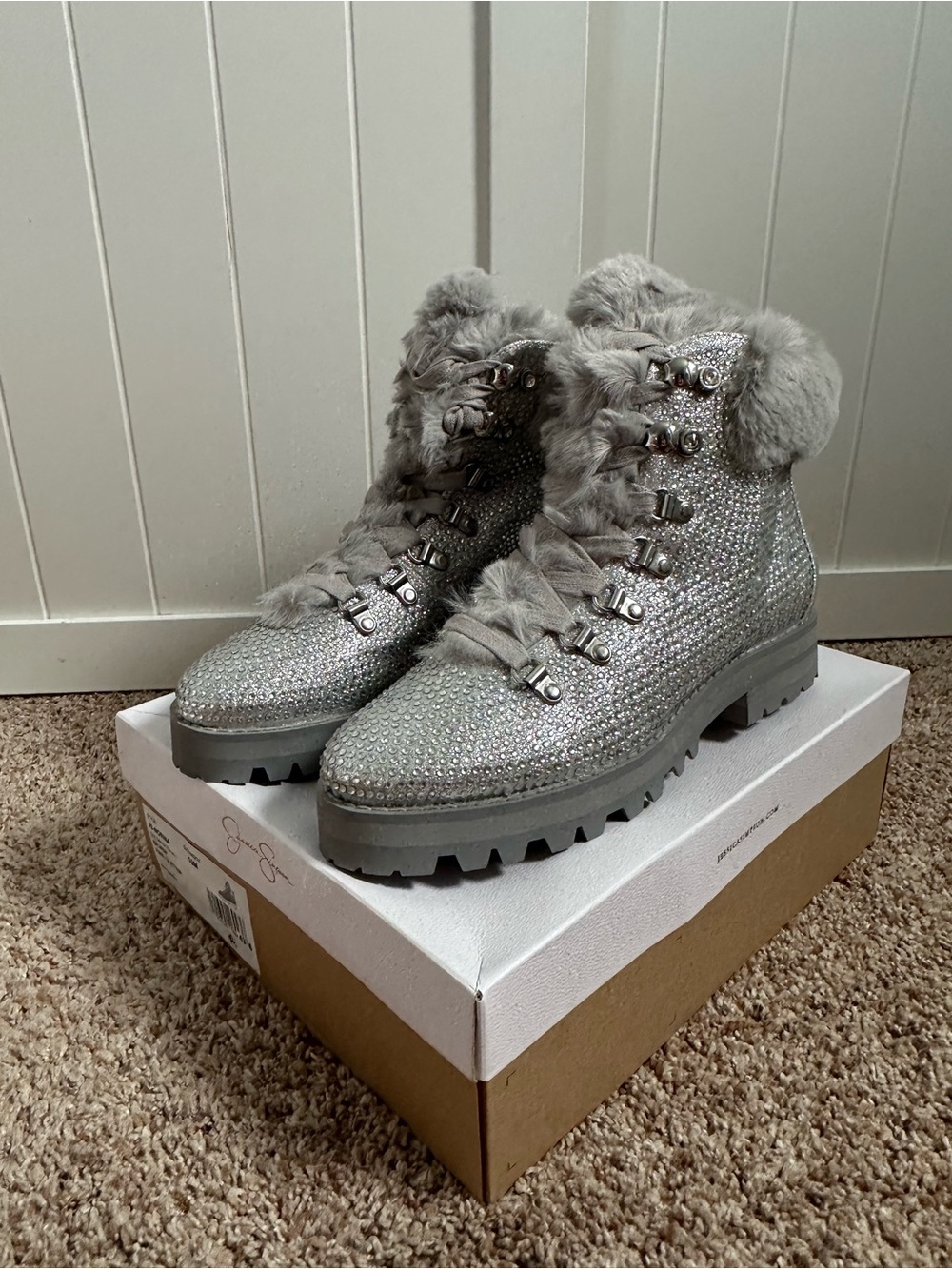 Jessica Simpson Norina Women’s Size 10 Silver Rhinestone Faux Fur Boots NIB